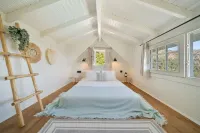 The Box House & Seaview & Private Pool