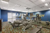 Comfort Inn & Suites Akron South Hotels in Green