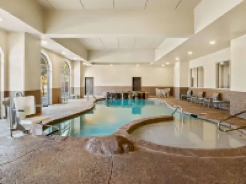 คอมฟอร์ตสวีทส์ ฟริสโก โรงแรมในฟริสโก