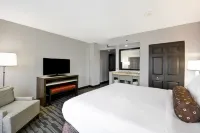 Embassy Suites by Hilton Charlotte Hotel a Charlotte