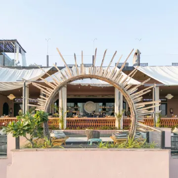 The Sierra - by the Lake