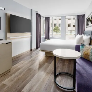 ดับเบิลทรี บาย ฮิลตัน นิวยอร์ก มิดทาวน์ ฟิฟธ์อเวนิว โรงแรมใกล้จุดชมวิวท็อปออฟเดอะร็อค