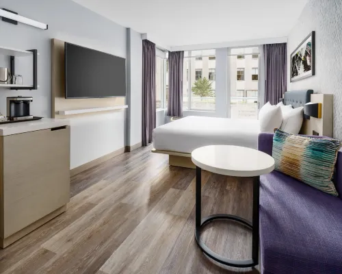 DoubleTree by Hilton New York Midtown Fifth Ave Hotels near Manhattan