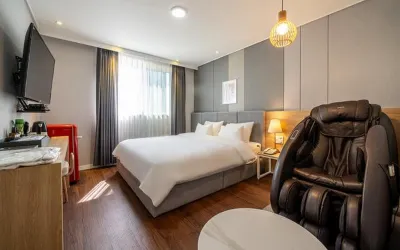 Hound Hotel Tongyeong Hangnam Branch Hotels in Tongyeong-si