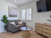 Private studio centrally located Hotels in Simi Valley