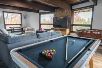 Alpine Vista- One of the best views- Brand New Renovations -3 King Beds!