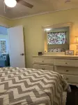 No cleaning fee Fish, festivals, and more. Central to Tavares and Mt Dora