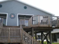 Family Owned Waterfront 3 Bedroom/2 Bath Fully Furnished Condo