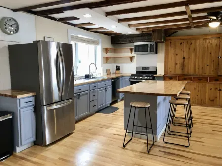 The Farmhouse - 15 minutes from Colgate