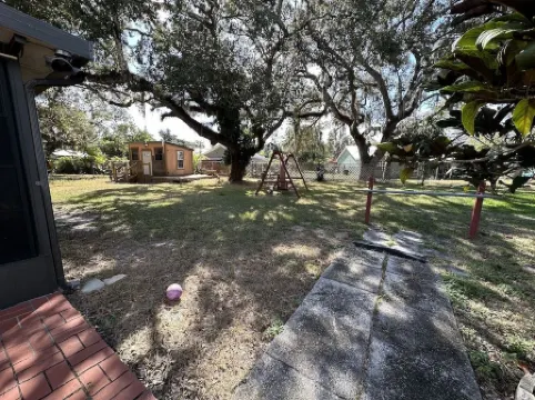 Under the Oaks Un-refined Florida Living