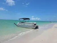 🐠Waterfront Island and Pool Dream Retreat!🐋