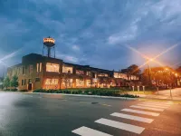 Updated Home with Fenced Backyard, Sleeps 10 波特縣住宿飯店