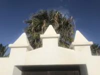 Private - Secluded - 3 en-suite Bedrooms - Large Heated Pool - Wi-Fi - Air/Con.