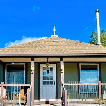 Cozy House, Park Views, Walk to Grocery, Coffee: 2-Bedroom, WiFi, Gardiner, MT