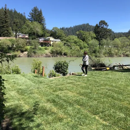 Wildwood Gardens Scenic Rustic Vacation Retreat on the River