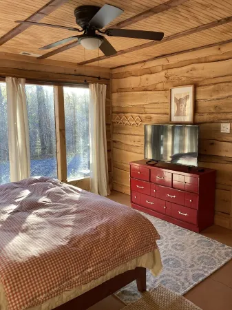 Sawmill Cabin - 8 miles to TIEC