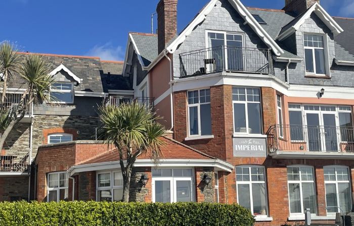 Large Victorian House for 12 Overlooking Woolacombe Beach. Hot Tub, BBQ, Parking