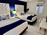 Sapphire by the Sea - Unit 1 - 1 Bedroom 2 Bath, 2 Queen Beds, kitchen, Sleeps 6