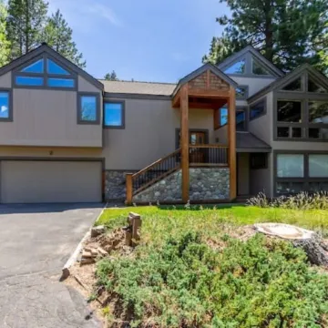 10 Sharc/Basketball ct/AC/Private Hot Tub+Bikes +Snow Sleds