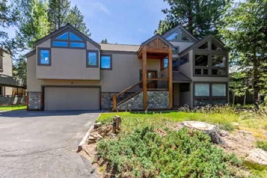 10 Sharc/Basketball ct/AC/Private Hot Tub+Bikes +Snow Sleds