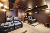 Luxury home with breathtaking  views, 15 min to Jordanelle Gondola