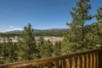 ENCHANTED CIRCLE LODGE-AWESOME MOUNTAIN VIEWS WITH HOT TUB AND SAUNA! - Mountain view
