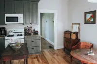 Quaint Home in Lexington