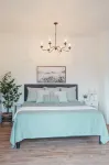 Longhorn Studio- 15 min from Glacier NP-Whitefish Mtn, and Flathead Lake!