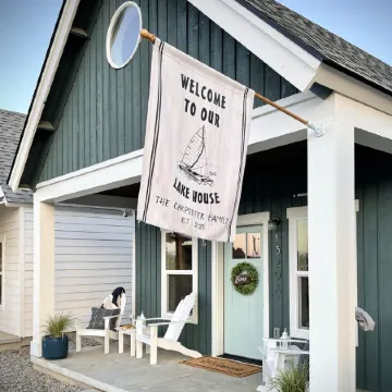 Cozy Nautical Cottage ~  2Bd/ Sleeps 6 / 1 Mi to Lake/ Free Shuttle / Video Tour
