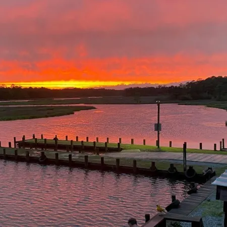 Cabin on Sioux Bayou - Right on the water!