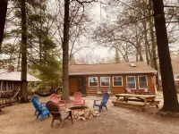 Scenic Cabin by the Lake Hotels in Gladwin County