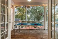 Art Sanctuary,  Pool & Ping Pong , Fire-pit patio