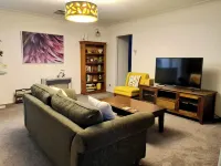 "The Gums" peaceful & private cottage close to amenities & beautiful Lake Albert