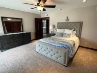 Remodeled 5-bedroom 3-Bath house for your family fun! Hotels near McIntosh Woods State Park