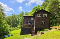 Cabin In The Stars - Hot Tub - Pet Friendly - Private - Minutes to RRG