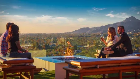 On the Rocks: Luxury Camelback Estate w/Epic Views, Saltwater Pool & Guest Villa