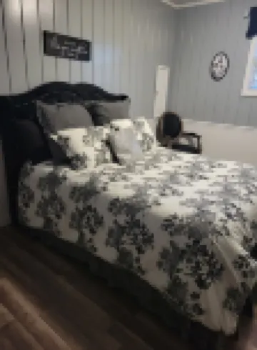 La Bella Vista. Close to downtown & shopping, public transportation.