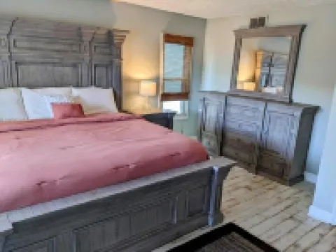 Walk to the beautiful Wrightsville beach in less than a minute! 來特斯維海灘酒店