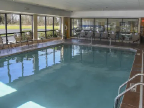 Hampton Inn & Suites Youngstown-Canfield Hotels in Canfield