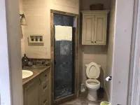 Lake Martin alabama, Cozy Couple Or Small Family. Pontoon Boat Rentals Available