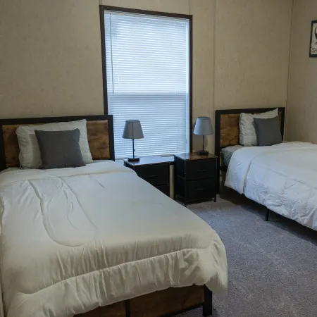 Spacious & Centrally Located Home! Quiet on .25 acre. Pet-Friendly. Walk to Bay