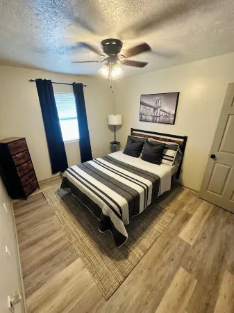 3/2 near Casino, Plants, Restaurant & Lake Charles