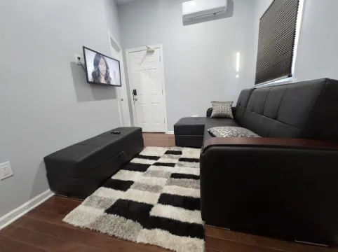 Grandiosely Pleasant Suite 2 Hotels in Hempstead