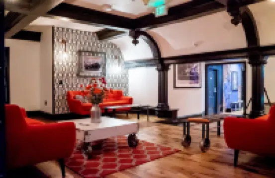 City Hall Grand Hotel