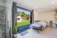 Luxury Villa W/ Pool, Concierge, Yacht and Chef Services!