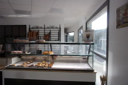 Domaine Le Pla de Liére Gîte Vigneron Отели в г. Мори