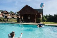 Lake Keowee-Dock Access-Pool-Views-Clemson 15min - Pools