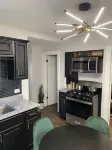 Stylish comfortable 3BR with tons of natural light