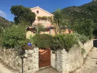 Beautiful Corsican house 15 minutes from the beaches Hotel di Santa-Maria-Figaniella