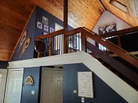 Waterfront Home in the Poconos,  Dog Friendly Hotel a Paradise Township